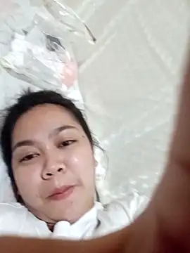 Snapshot of Hotbaby_1523 chatting on 10-17-25, 11:13 Hotbaby 1523 online show from 10-17-25, 11:13