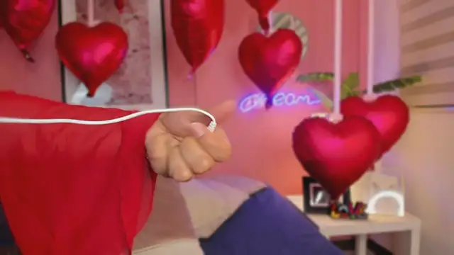 SoySaraa online show from 02-14-26, 06:21