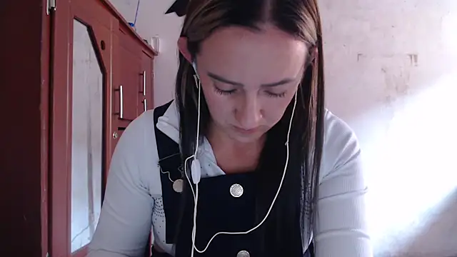 Snapshot of DeepAnal07 chatting on 06-09-26, 04:29 DeepAnal07 online show from 06-09-26, 04:29