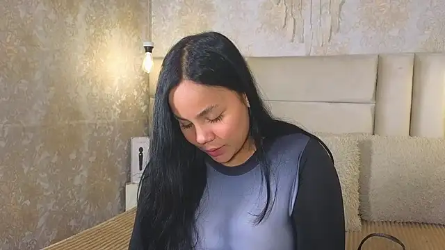 EmilyQueen3x online show from 04-12-26, 02:44