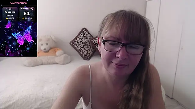 MargotLot online show from 11-18-25, 05:01