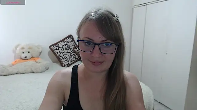 Snapshot of MargotLot chatting on 05-21-26, 11:17 MargotLot online show from 05-21-26, 11:17