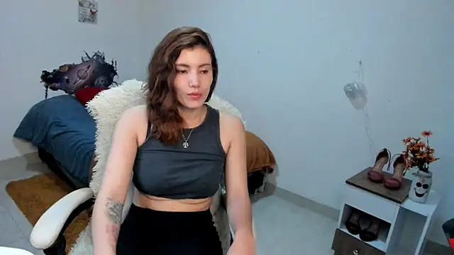 jrcamila online show from 02-21-25, 01:44