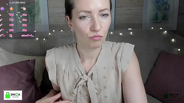 Queenymel online show from 11-09-25, 03:21