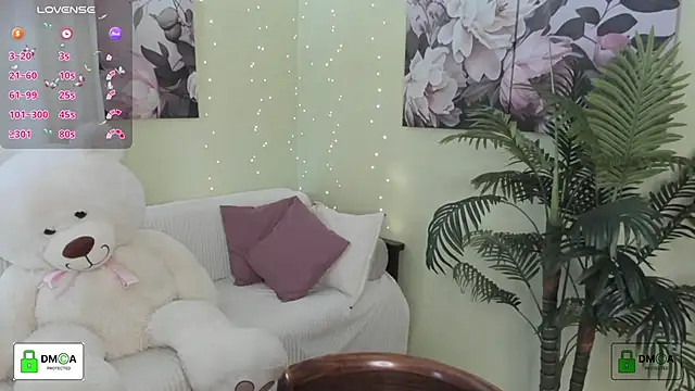 Queenymel online show from 03-10-26, 08:52