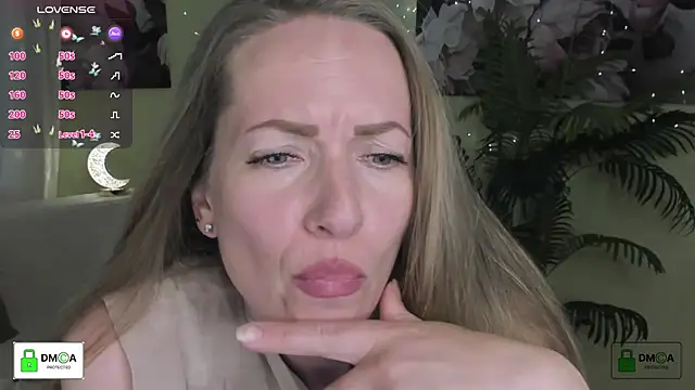 Queenymel online show from 06-20-26, 04:32