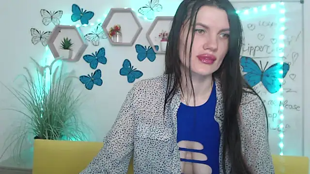 Snapshot of MilaLoona chatting on 03-15-25, 06:58 MilaLoona online show from 03-15-25, 06:58