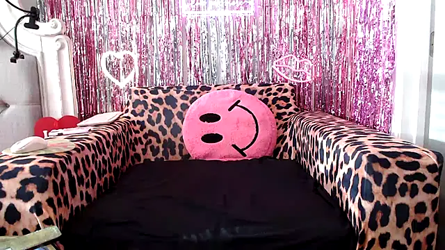 BigFineSelena online show from 03-10-25, 01:10