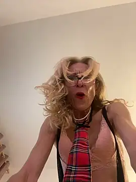 Snapshot of adella13 chatting on 12-14-24, 10:13 adella13 online show from 12-14-24, 10:13