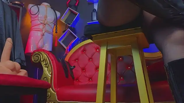 PerlaDivaio online show from 12-02-24, 01:02