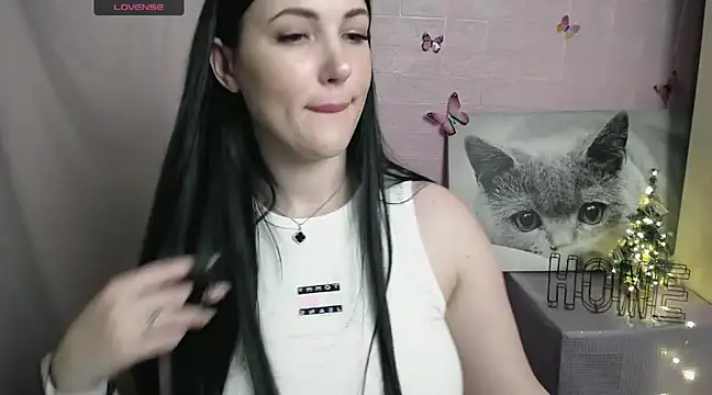 Snapshot of MisssShy_ chatting on 12-21-24, 06:12 MisssShy online show from 12-21-24, 06:12