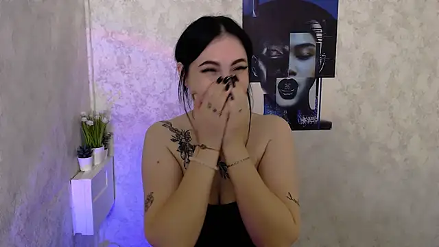Snapshot of MisssShy_ chatting on 09-20-25, 07:09 MisssShy online show from 09-20-25, 07:09