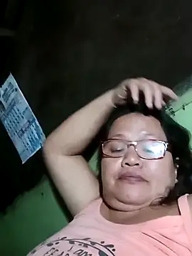 Snapshot of Chubbysweetmom chatting on 02-28-25, 11:58 Chubbysweetmom online show from 02-28-25, 11:58