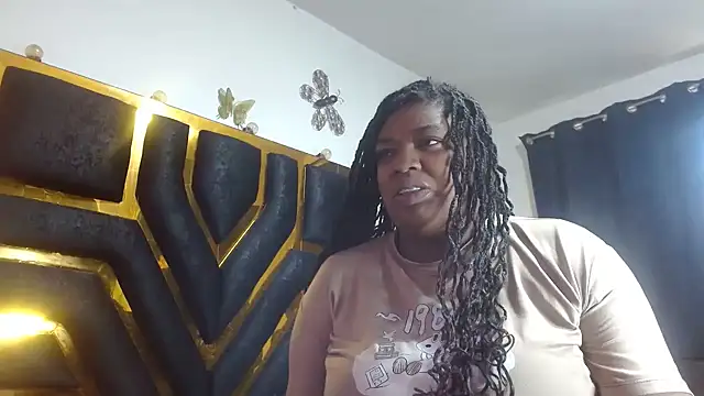 Snapshot of morenahott1 chatting on 06-02-26, 03:03 morenahott1 online show from 06-02-26, 03:03