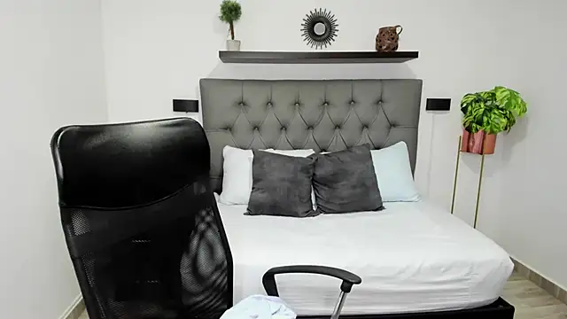 Snapshot of isabella_florez chatting on 03-03-25, 06:12 isabella florez online show from 03-03-25, 06:12