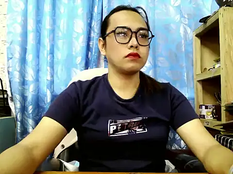 Snapshot of Your_PrettyGirlxxx chatting on 06-10-26, 05:39 Your PrettyGirlxxx online show from 06-10-26, 05:39