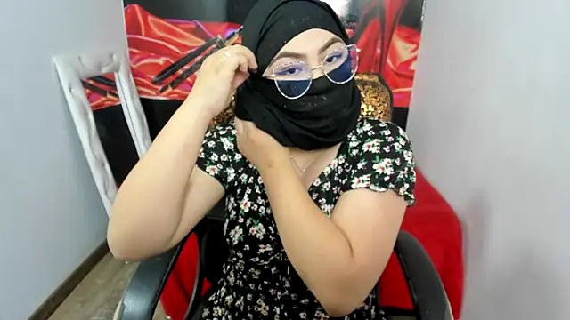 Snapshot of Hana___ chatting on 01-21-25, 07:39 Hana online show from 01-21-25, 07:39