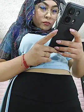 Hana    online show from 04-17-26, 09:29