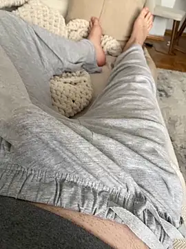 Snapshot of okanist chatting on 01-21-25, 12:18 okanist online show from 01-21-25, 12:18