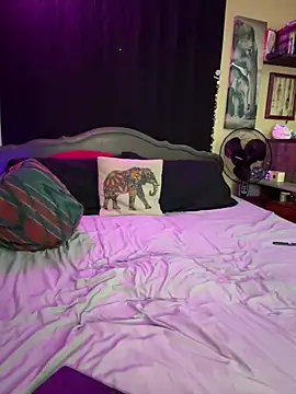 Snapshot of Mallorykoxx69 chatting on 12-14-24, 07:51 Mallorykoxx69 online show from 12-14-24, 07:51