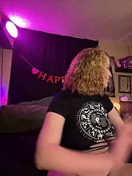 Snapshot of Mallorykoxx69 chatting on 02-22-25, 07:45 Mallorykoxx69 online show from 02-22-25, 07:45