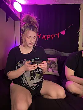 Snapshot of Mallorykoxx69 chatting on 03-23-25, 08:04 Mallorykoxx69 online show from 03-23-25, 08:04