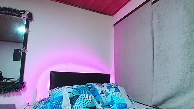 yesie hot online show from 01-26-25, 12:05