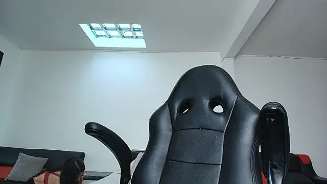 yesie hot online show from 02-17-26, 01:18