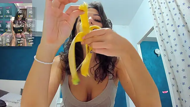 Anna Lewis online show from 02-07-25, 06:56