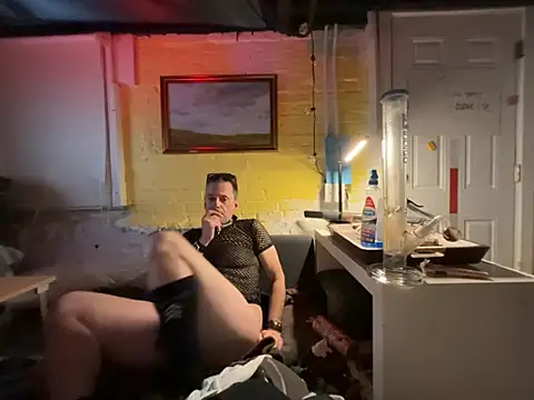 cumhungrybottom4u online show from 05-25-26, 06:08