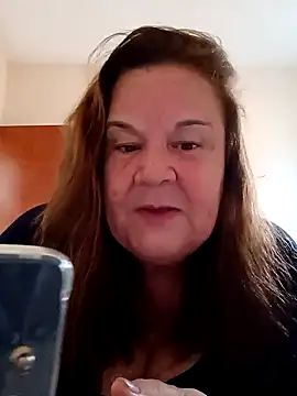 Yaya Mineira online show from 12-16-24, 10:40