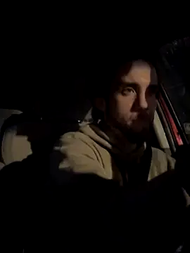 KcCumz19 online show from 11-28-25, 09:56