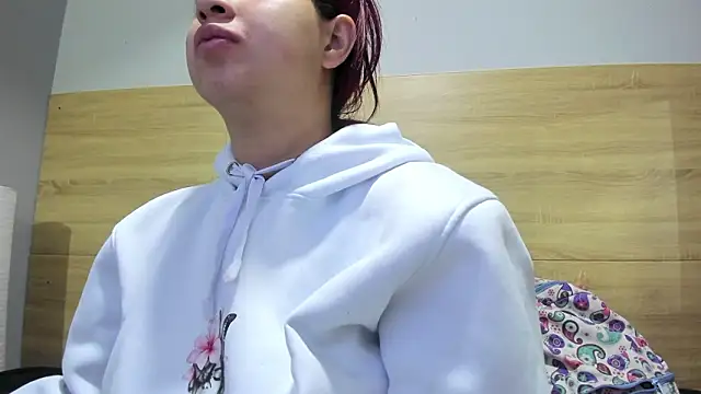 madelaine blosson online show from 03-24-26, 10:31