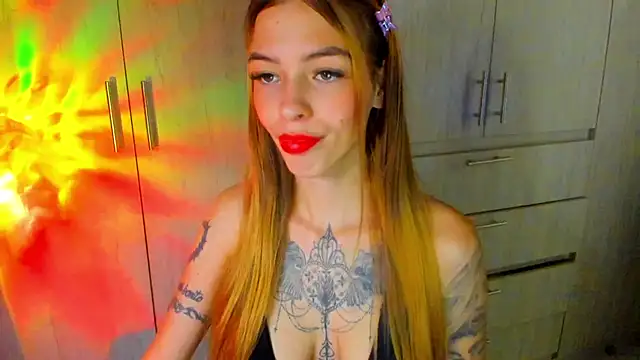 Snapshot of barbiee_05 chatting on 09-27-25, 05:56 barbiee 05 online show from 09-27-25, 05:56