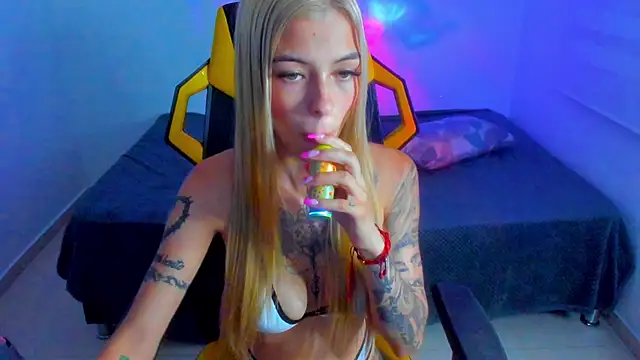 Snapshot of barbiee_05 chatting on 03-02-26, 12:13 barbiee 05 online show from 03-02-26, 12:13