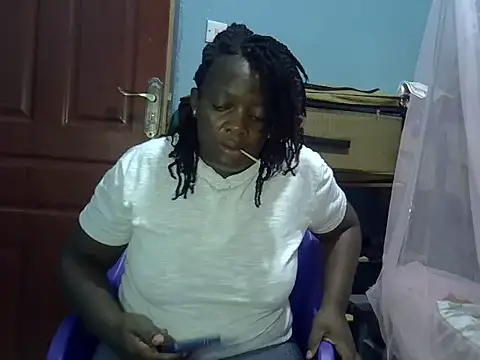Ebonyceline online show from 05-27-26, 07:00