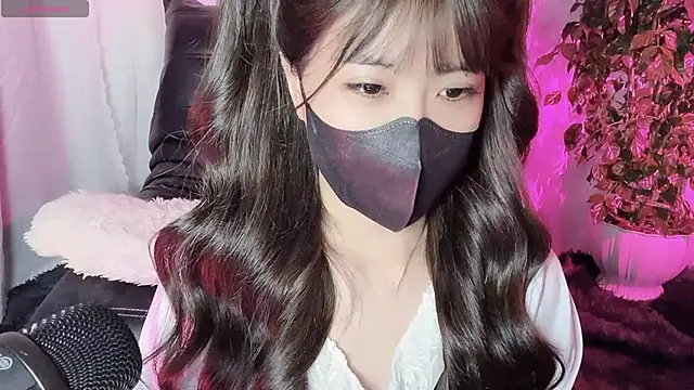 Mya Lee online show from 12-10-24, 07:11