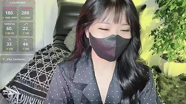 Mya Lee online show from 12-23-24, 09:51