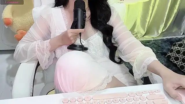 Mya Lee online show from 02-21-25, 07:54