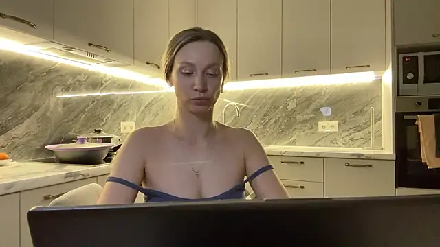 Alice Wonders online show from 01-06-25, 09:54