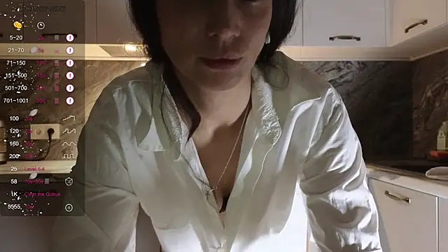 Alice Wonders online show from 09-19-25, 07:36