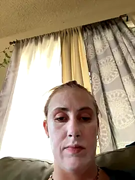 Snapshot of ClumsyLink chatting on 11-01-25, 10:45 ClumsyLink online show from 11-01-25, 10:45