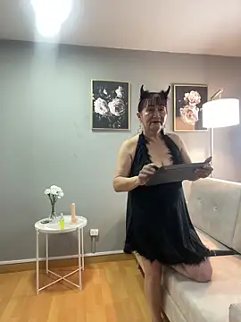 Savvanahh online show from 10-11-25, 12:04