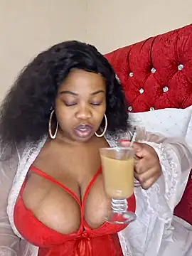 Snapshot of BoobQueenxx chatting on 09-21-25, 02:24 BoobQueenxx online show from 09-21-25, 02:24