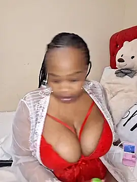 Snapshot of BoobQueenxx chatting on 10-18-25, 02:36 BoobQueenxx online show from 10-18-25, 02:36