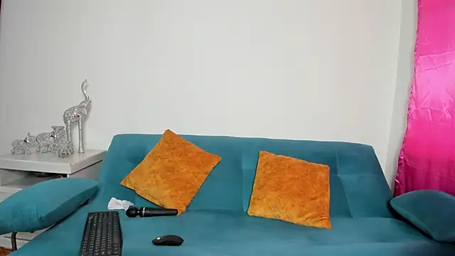 Victoria Jonness online show from 12-14-25, 05:51