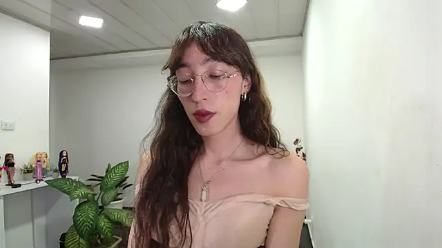 NicoleCortez online show from 03-23-25, 05:43