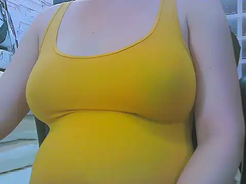 Snapshot of keepmepregnantT chatting on 06-15-26, 10:28 keepmepregnantT online show from 06-15-26, 10:28