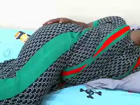 Snapshot of Naughty_Laurah chatting on 03-02-25, 12:32 Naughty Laurah online show from 03-02-25, 12:32