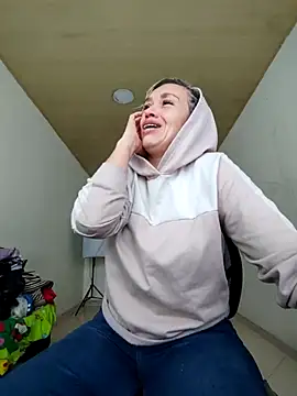 Snapshot of sexymarilyncolombia chatting on 03-17-25, 12:25 sexymarilyncolombia online show from 03-17-25, 12:25